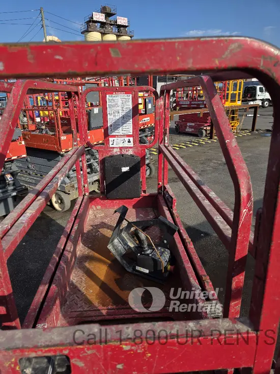 2018 MEC 1930SE Scissor Lift