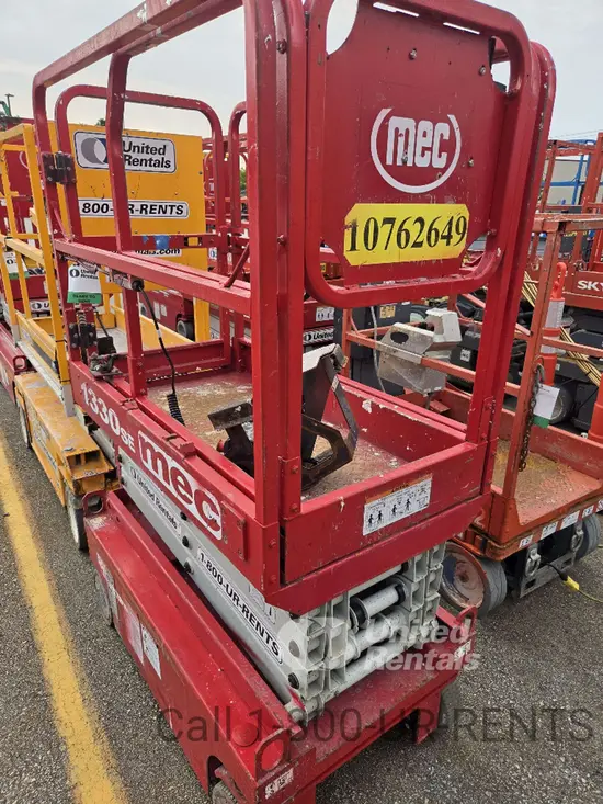 2018 MEC 1330SE Scissor Lift