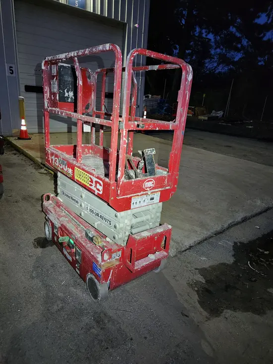 2019 MEC 1330SE Scissor Lift