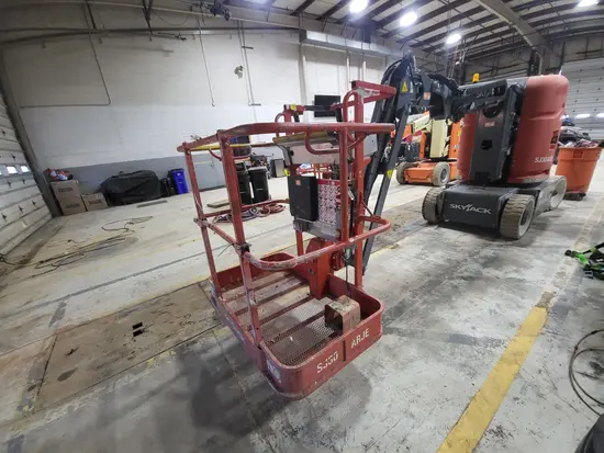 2017 Skyjack SJ30ARJE Articulating Boom Lift