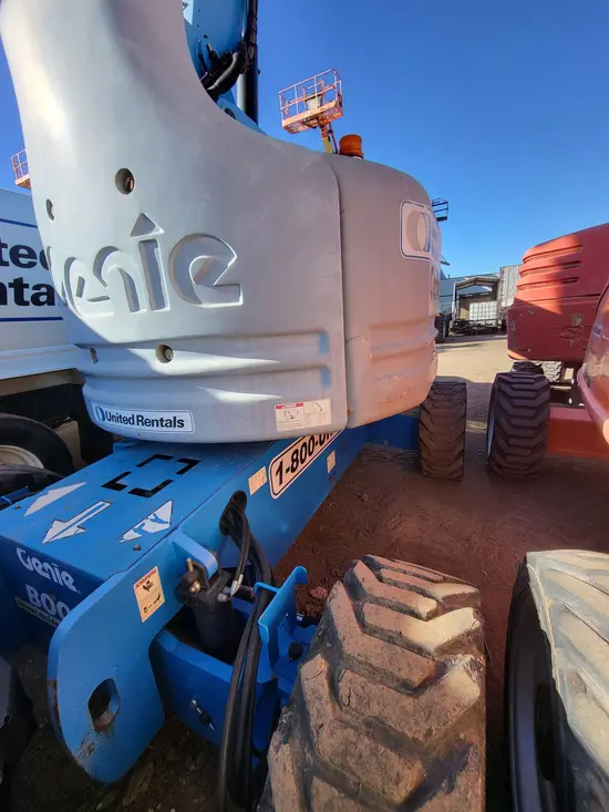 2012 Genie Z-60/34 Articulating Boom Lift