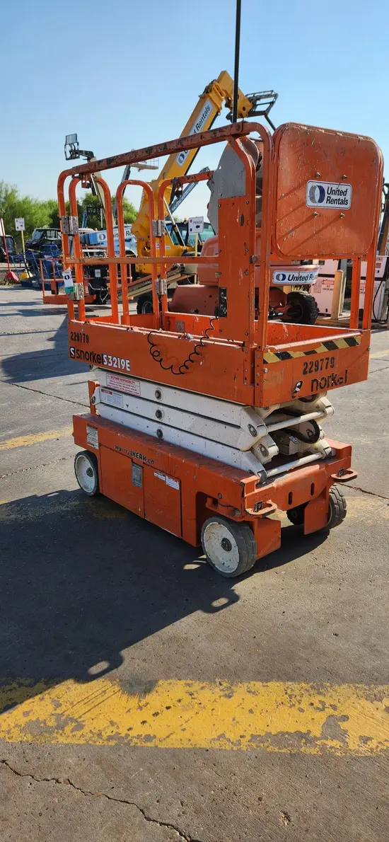 2019 Snorkel S3219E Scissor Lift