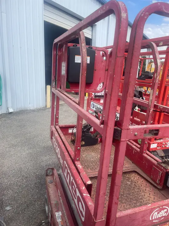 2019 MEC 1330SE Scissor Lift