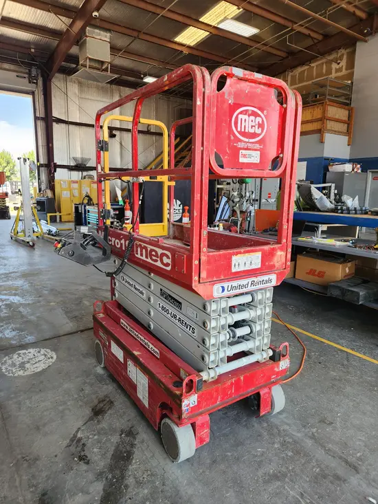 2019 MEC MICRO 19 Scissor Lift