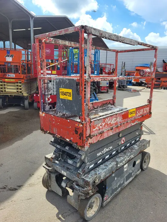 2016 Skyjack SJIII3219 Scissor Lift