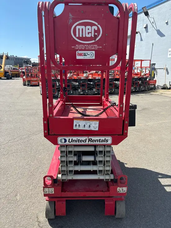2018 MEC 1330SE Scissor Lift