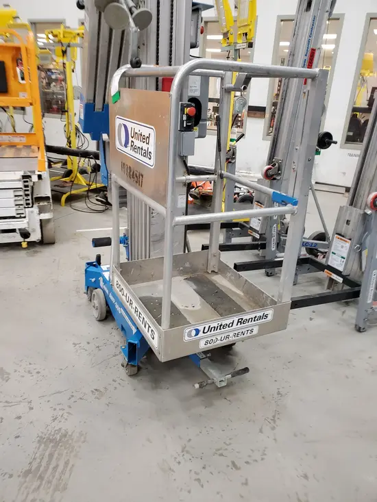 2018 Genie AWP-30SDC Pusharound Lift