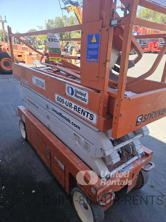 2018 Snorkel S3226E Scissor Lift