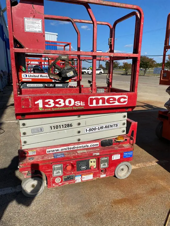 2019 MEC 1330SE Scissor Lift