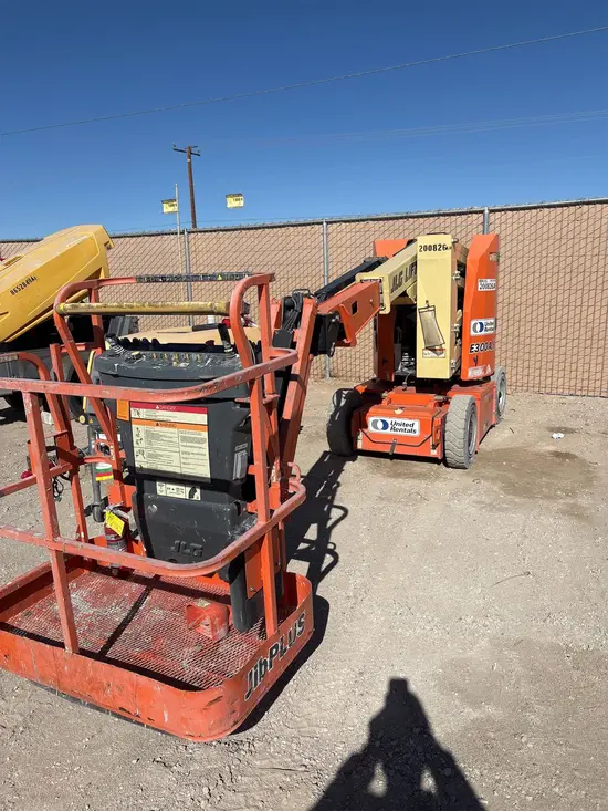 2018 JLG E300AJP Articulating Boom Lift