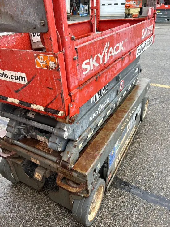 2018 Skyjack SJIII3219 Scissor Lift