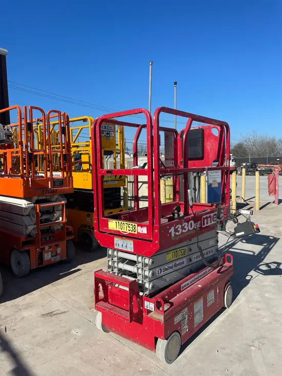2019 MEC 1330SE Scissor Lift