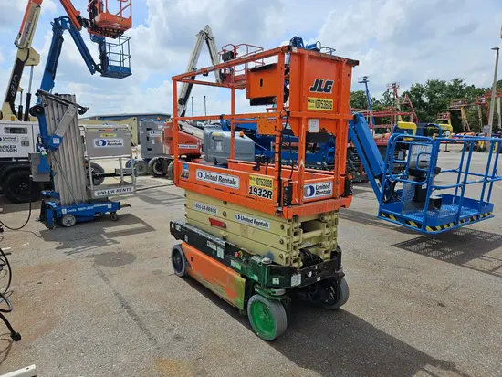 2018 JLG 1932R Scissor Lift