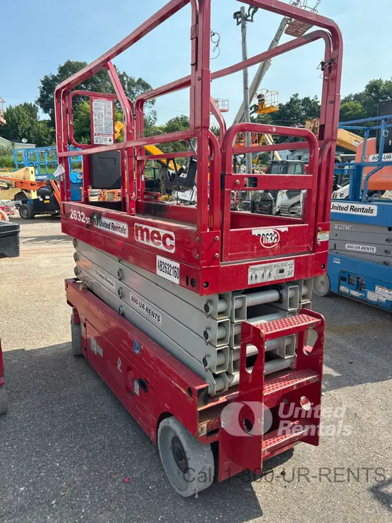 2018 MEC 2632SE Scissor Lift