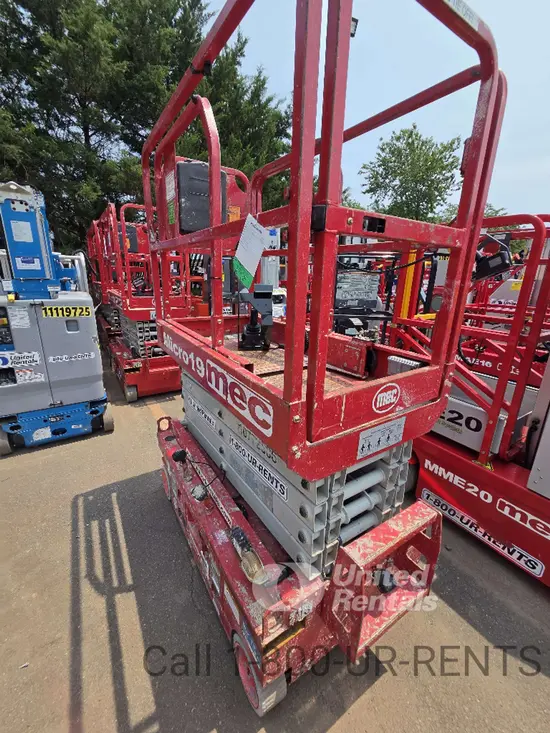 2018 MEC MICRO 19 Scissor Lift