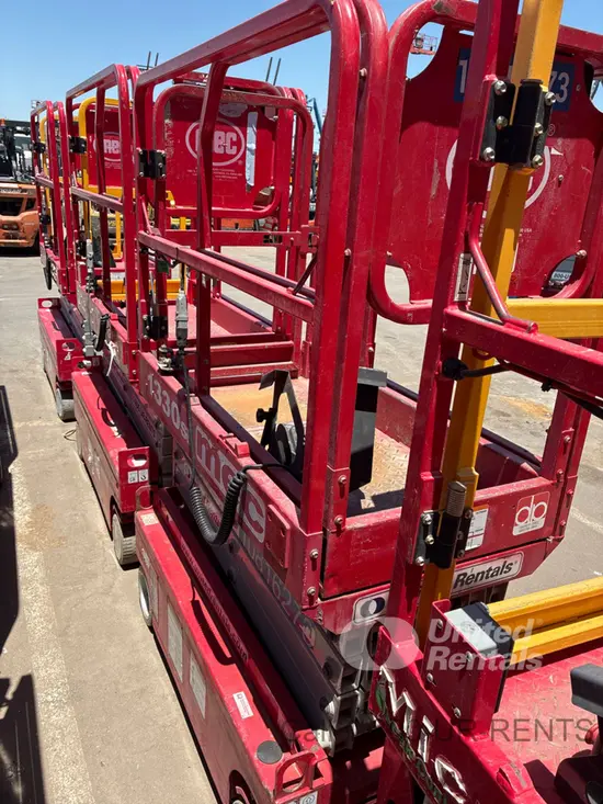 2018 MEC 1330SE Scissor Lift