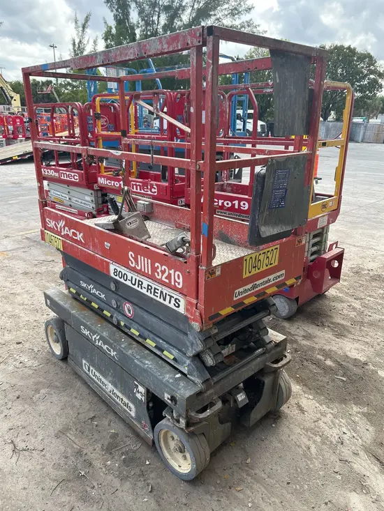 2016 Skyjack SJIII3219 Scissor Lift