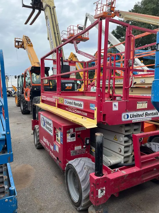 2015 MEC 4069ERT Scissor Lift