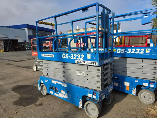 2019 Genie GS-3232 Scissor Lift