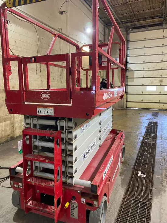 2016 MEC 4046SE Scissor Lift