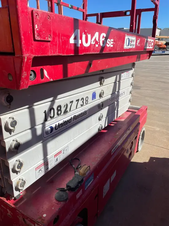 2018 MEC 4046SE Scissor Lift