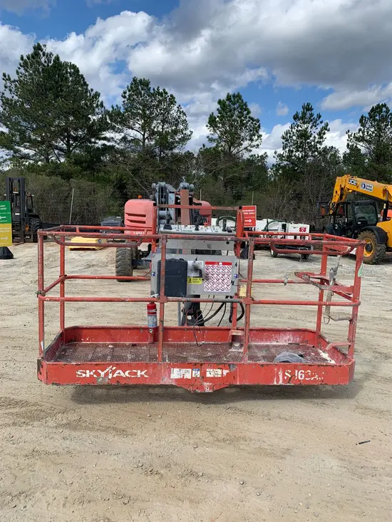 2015 Skyjack SJ63AJ Articulating Boom Lift