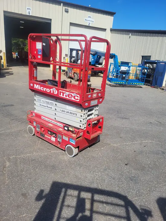 2018 MEC MICRO 19 Scissor Lift