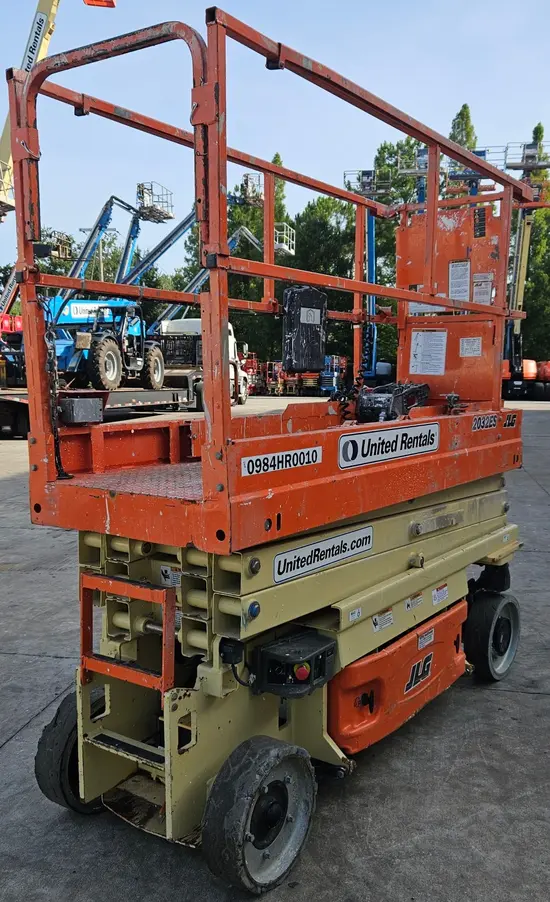 2017 JLG 2032ES Scissor Lift
