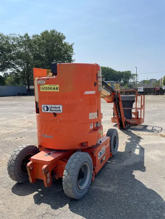 2014 JLG E300AJP Articulating Boom Lift