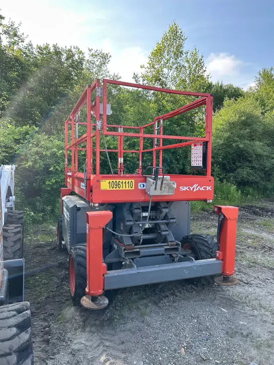 2019 Skyjack SJ6826RT Rough Terrain Scissor Lift