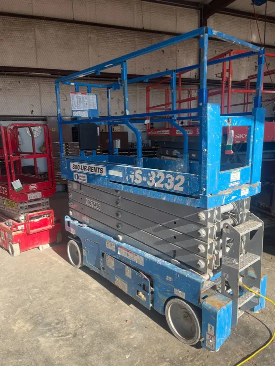 2017 Genie GS-3232 Scissor Lift