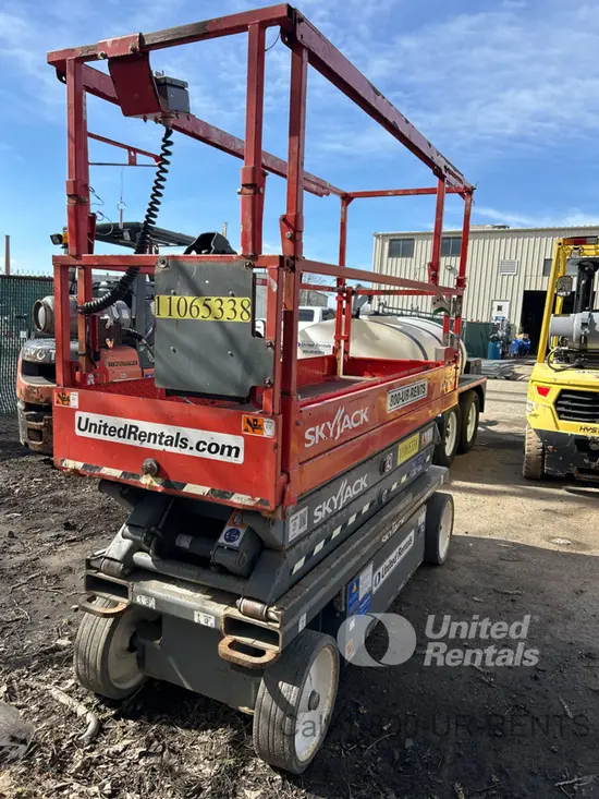 2020 Skyjack SJ3220 Scissor Lift