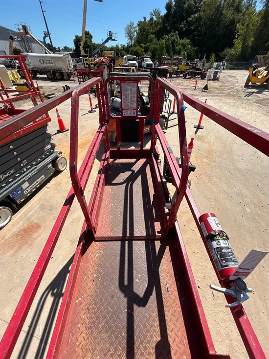 2018 MEC 2632SE Scissor Lift