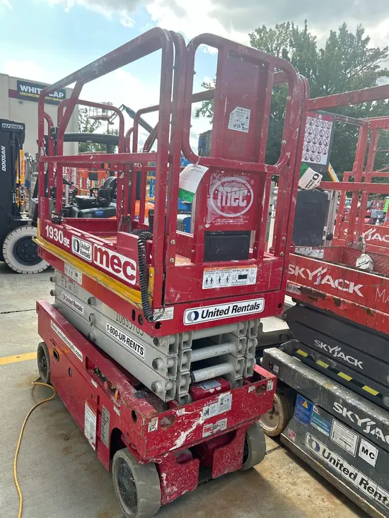 2018 MEC 1930SE Scissor Lift