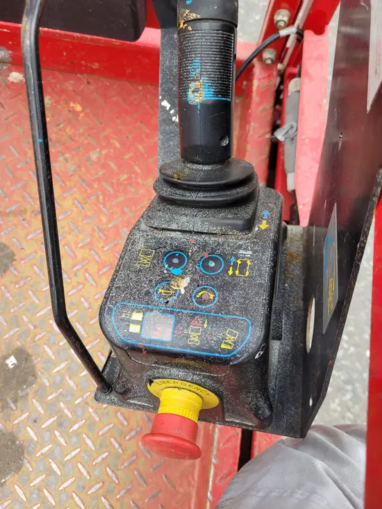 2017 MEC 1930SE Scissor Lift