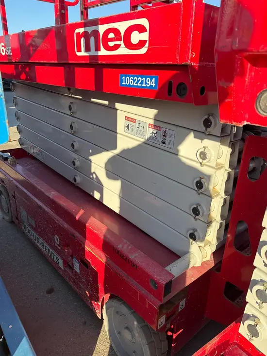 2017 MEC 4046SE Scissor Lift