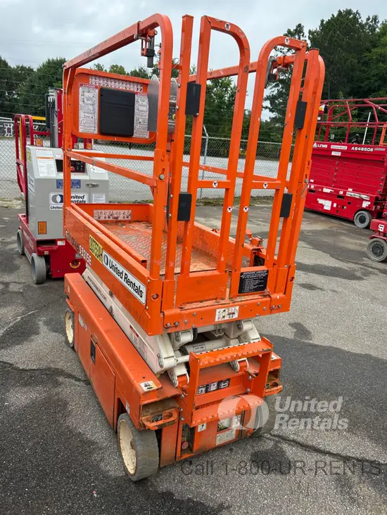 2021 Snorkel S3215E Scissor Lift