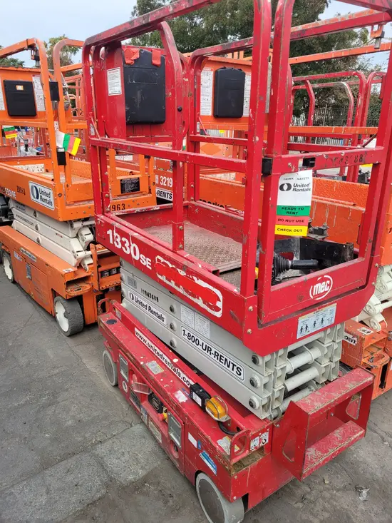 2018 MEC 1330SE Scissor Lift