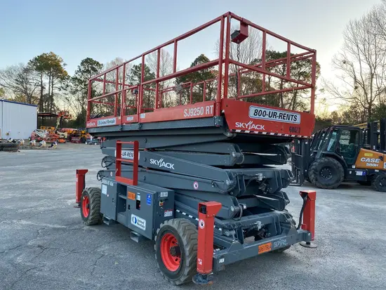 2018 Skyjack SJ9250RT Rough Terrain Scissor Lift