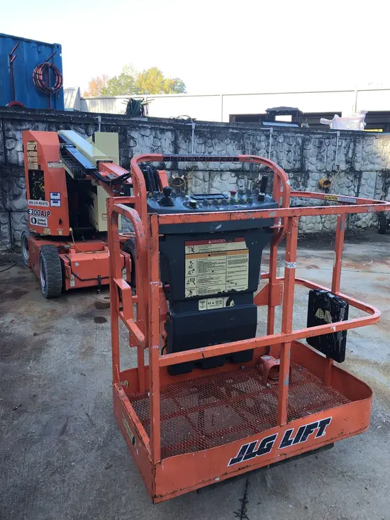 2016 JLG E300AJP Articulating Boom Lift