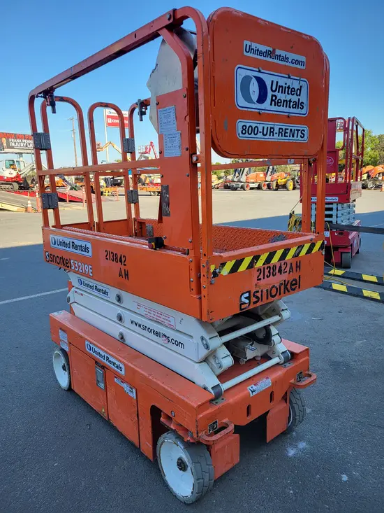 2018 Snorkel S3219E Scissor Lift