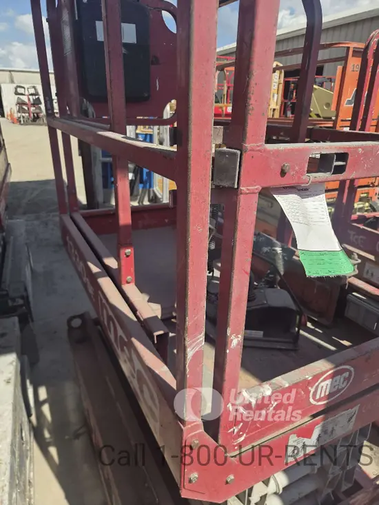 2017 MEC 1330SE Scissor Lift