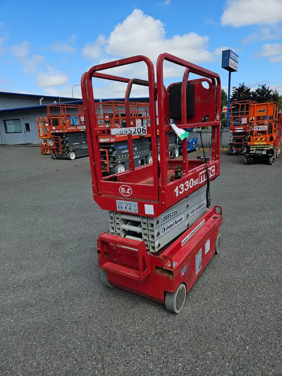 2019 MEC 1330SE Scissor Lift