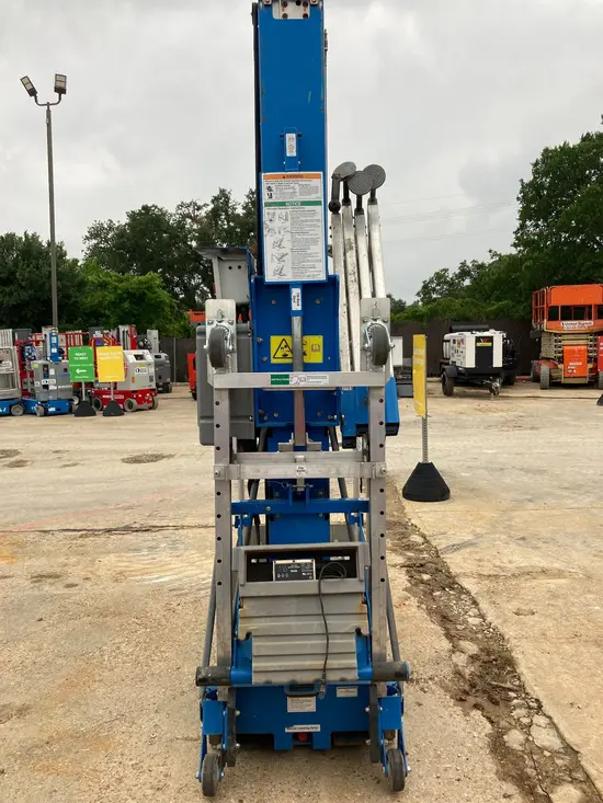 2018 Genie AWP-40SDC Pusharound Lift