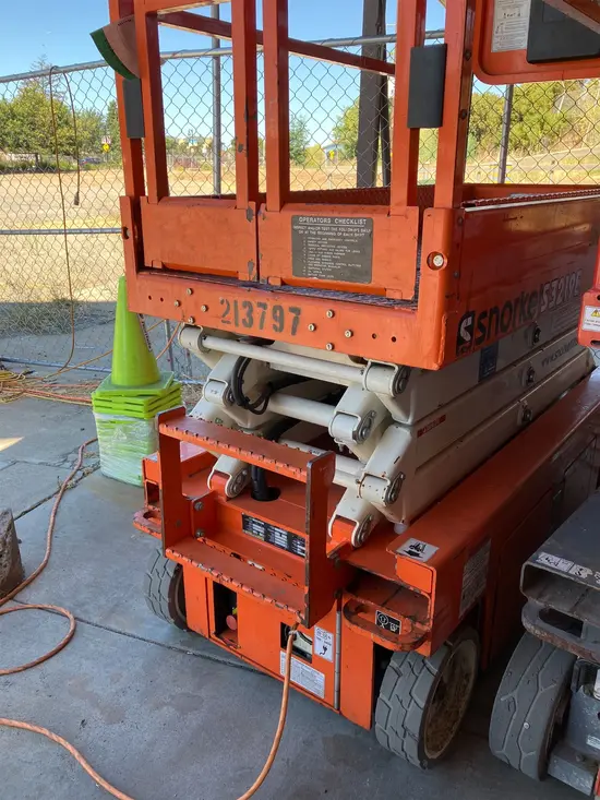 2018 Snorkel S3219E Scissor Lift