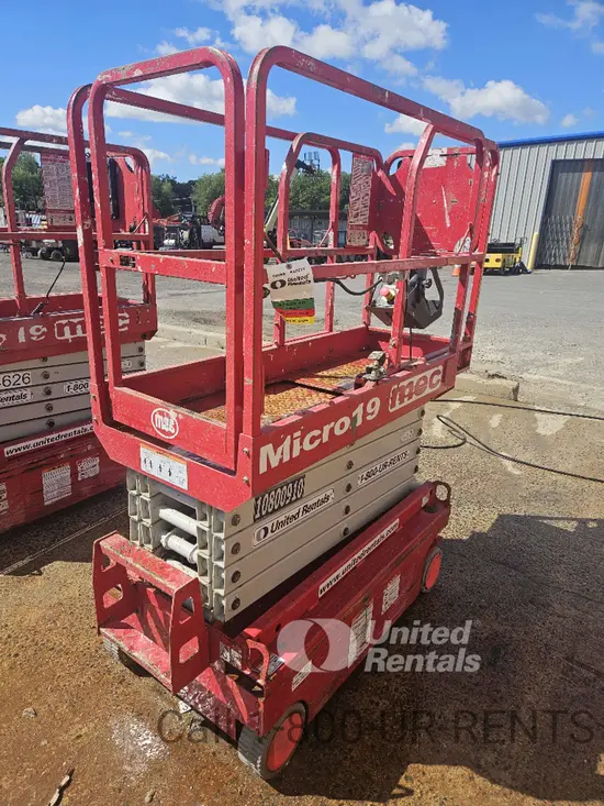 2017 MEC 1930SE Scissor Lift