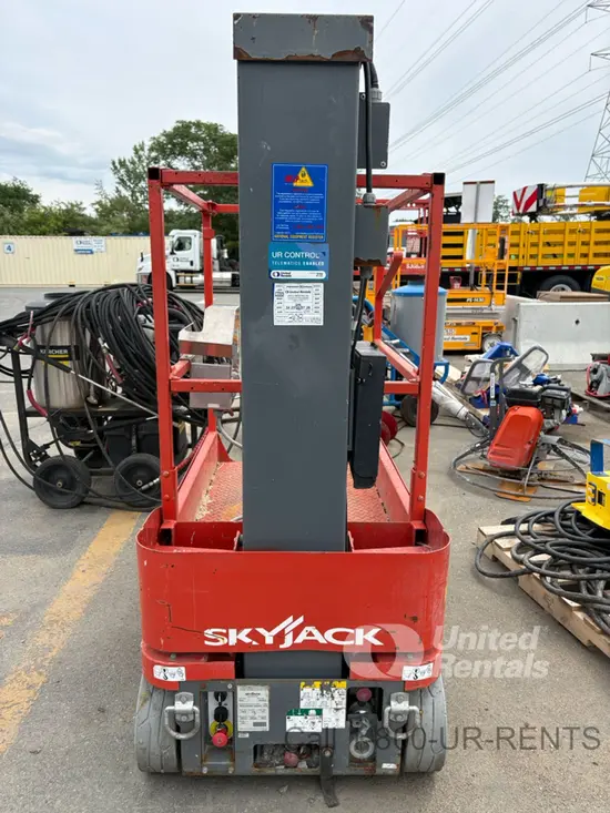 2017 Skyjack SJ12 Self-Propelled One-Person Lift