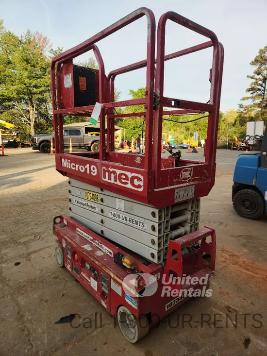 2018 MEC MICRO 19 Scissor Lift