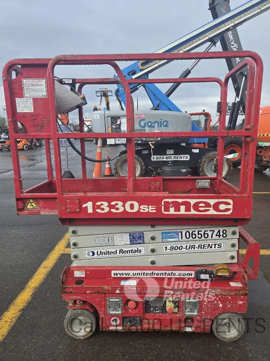 2017 MEC 1330SE Scissor Lift