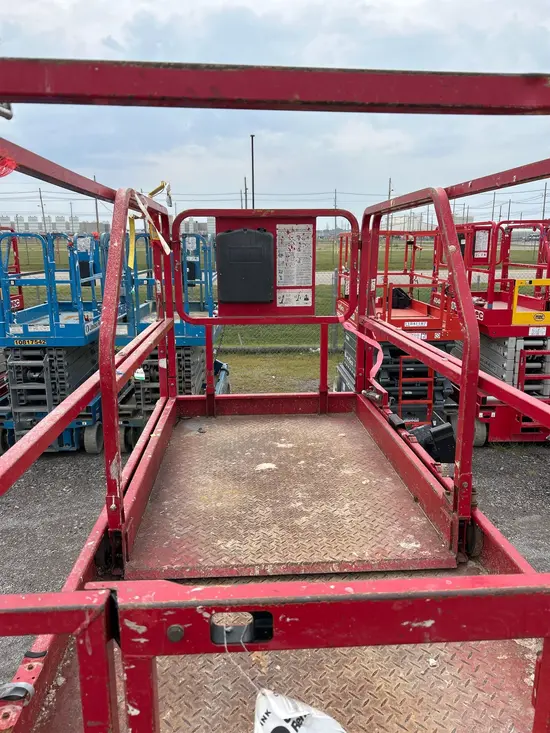 2017 MEC 4046SE Scissor Lift